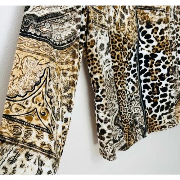 Chico’s animal print leopard cotton zipper shirt size 1 - Picture 5 of 9